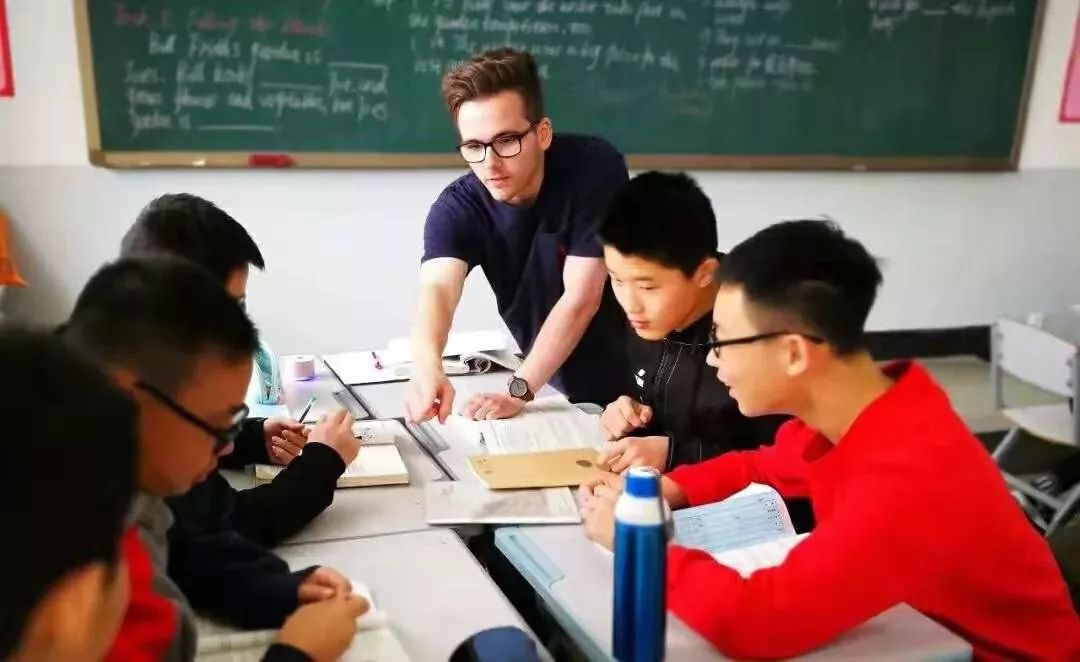 如何提升雙語(yǔ)課堂的互動(dòng)討論效果