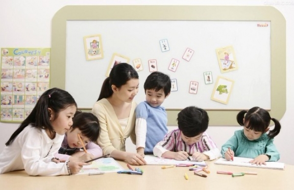 雙語教師的領(lǐng)導(dǎo)力，塑造課堂管理與學(xué)生學(xué)習(xí)的重要力量