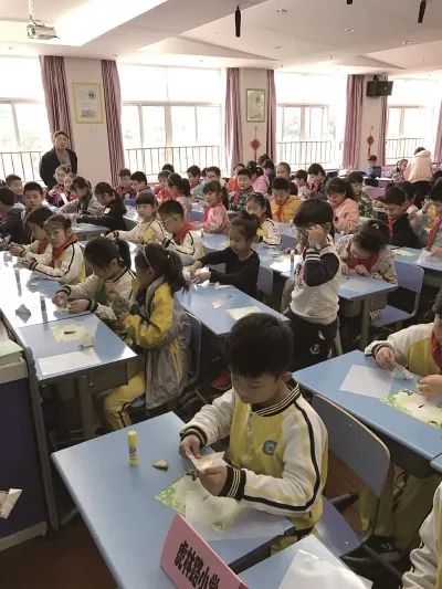 校園特色課程資源共享平臺(tái)，打破界限，共創(chuàng)教育新紀(jì)元