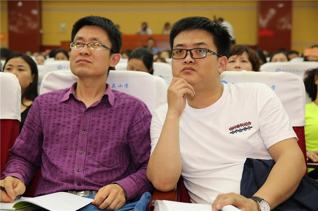 教師創(chuàng)新潛能激發(fā)，研討的力量之道