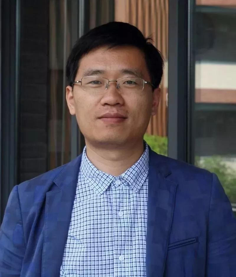 孟津雙語學(xué)校張輝老師，教育之光下的璀璨星辰