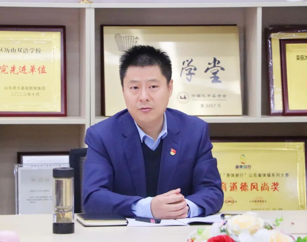 孟津雙語學(xué)校張輝老師，教育之光下的璀璨星辰