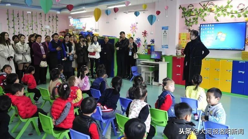 孟津雙語學校老師，育人之典范，教育之光耀校園