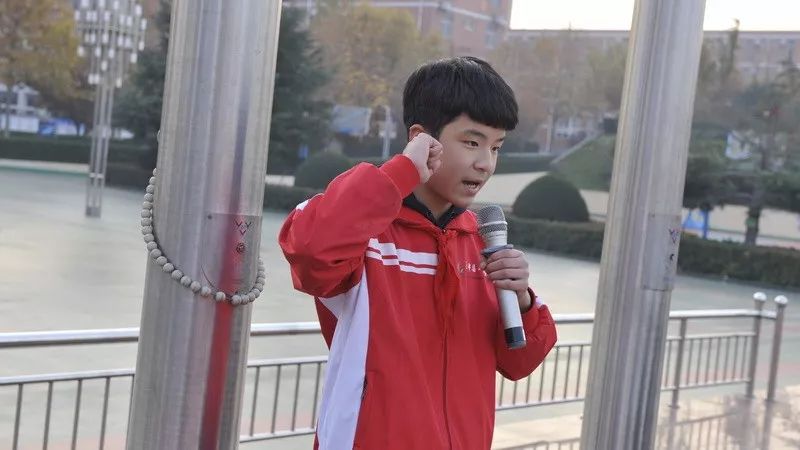 孟津雙語學校趙一博的輝煌成就與簡歷概述