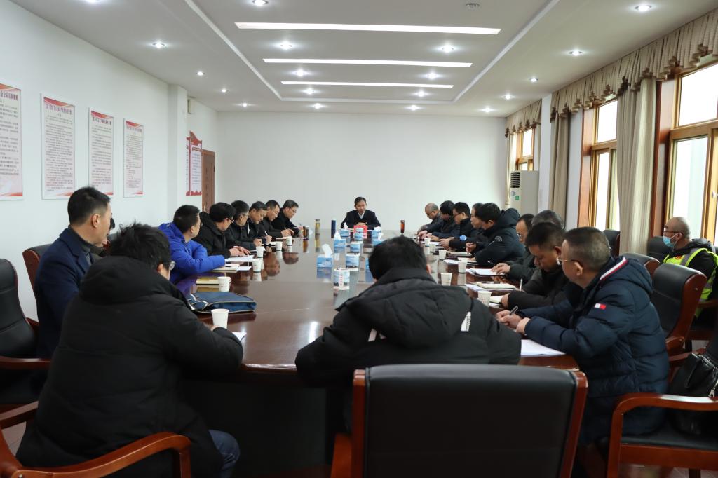 學校綜合實訓中心項目建設(shè)指揮部召開調(diào)度會，推動項目進展，確保教育質(zhì)量