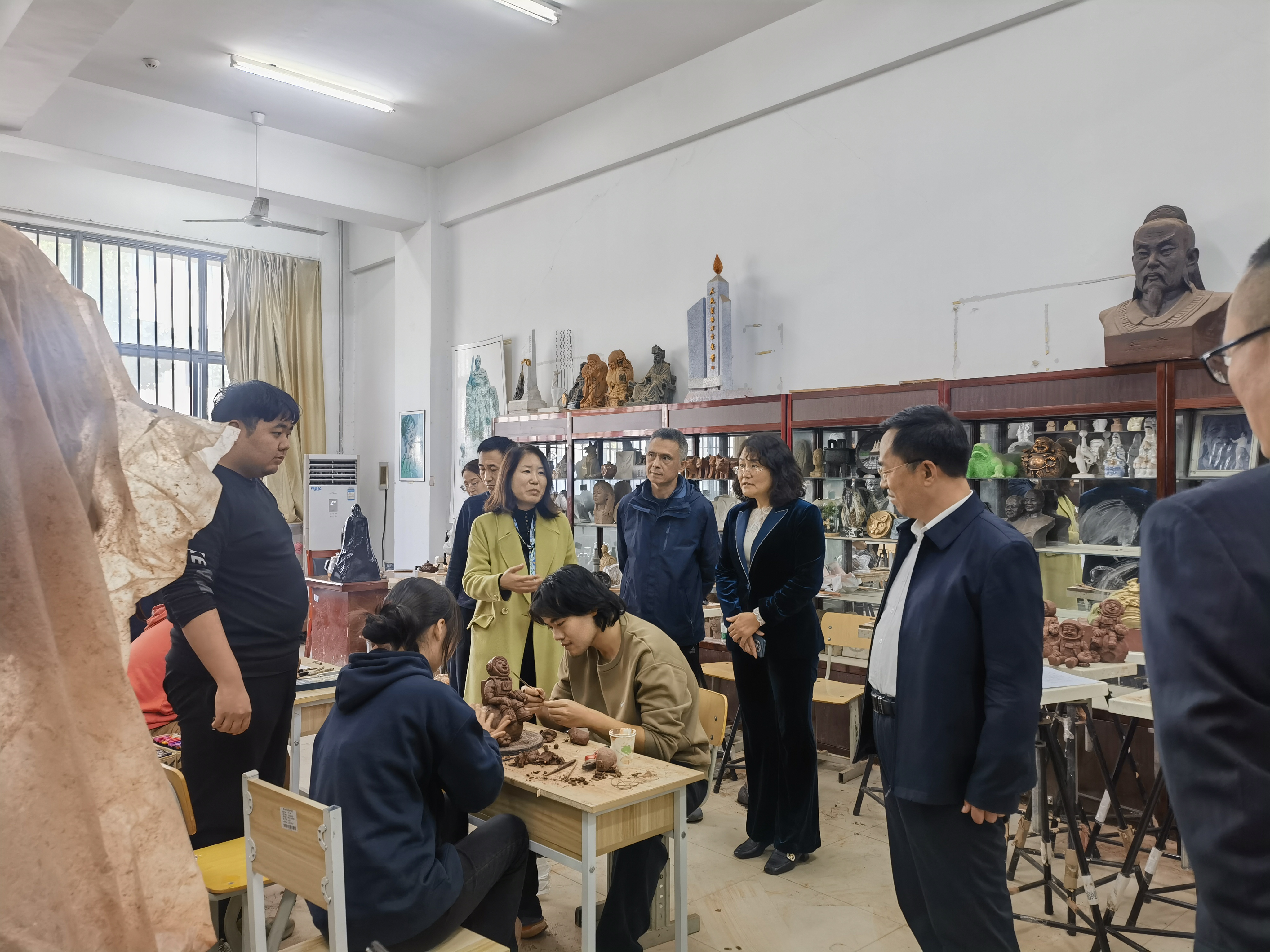 學(xué)校領(lǐng)導(dǎo)到教藝系開展教育教學(xué)高質(zhì)量發(fā)展調(diào)研