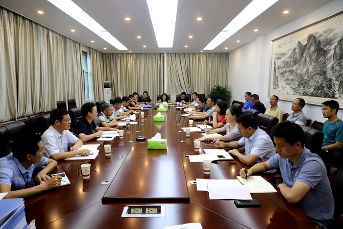 學(xué)校安全工作會(huì)議，筑牢防線，共創(chuàng)和諧校園安全新篇章