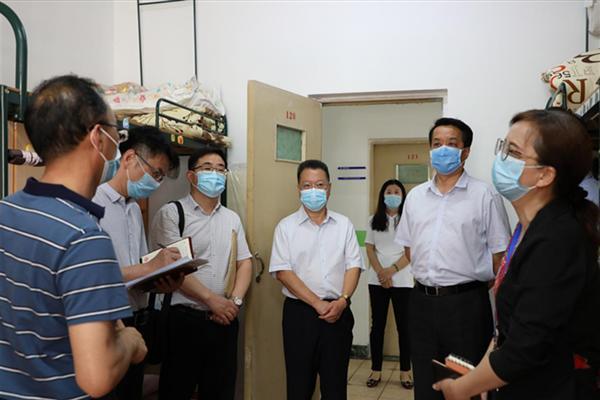 校領導公寓安全深度檢查，筑牢安全防線，守護學生平安