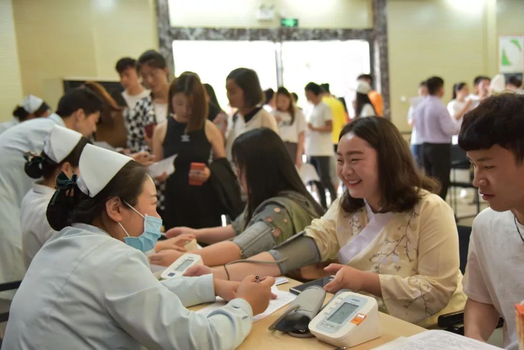 愛(ài)在無(wú)限次傳遞，學(xué)院無(wú)償獻(xiàn)血，讓愛(ài)蔓延校園無(wú)償獻(xiàn)血活動(dòng)圓滿結(jié)束！