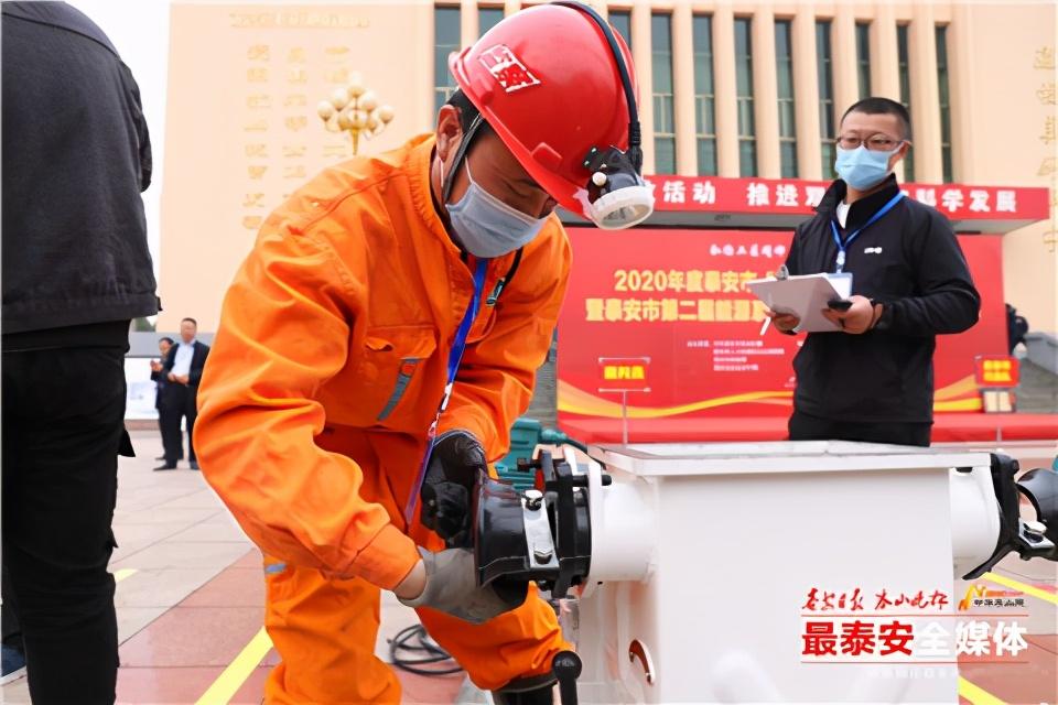 泰安市工業(yè)機(jī)器人技能大賽在我院盛大開幕