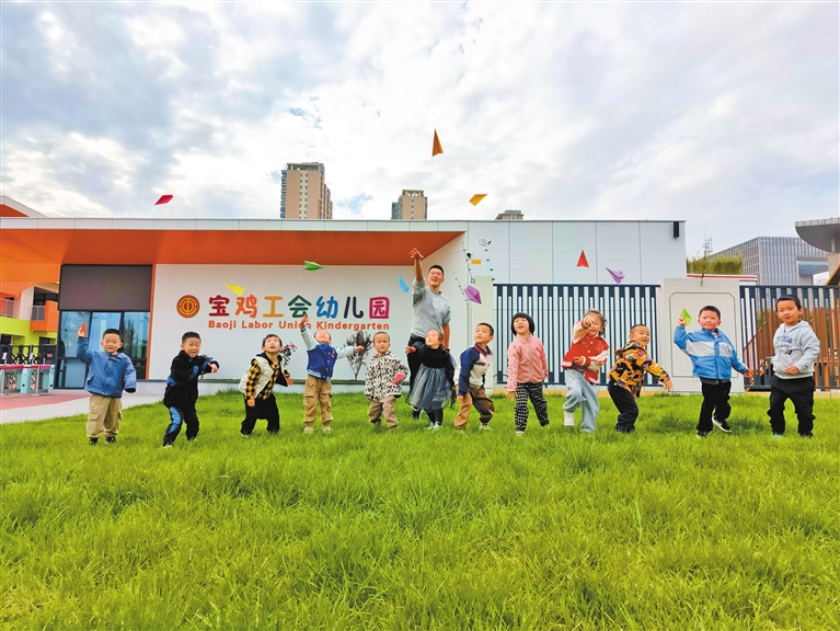 我院受邀參加上高街道學(xué)苑社區(qū)同慶祖國華誕·共建幸福家園熱烈慶祝中華人民共和國成立75周年文藝匯演
