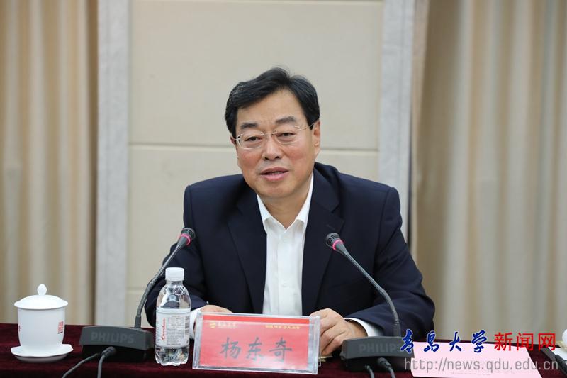 思政之光引領(lǐng)青年成長(zhǎng)之路——學(xué)院黨委副書(shū)記、院長(zhǎng)崔耕虎思政課分享紀(jì)實(shí)