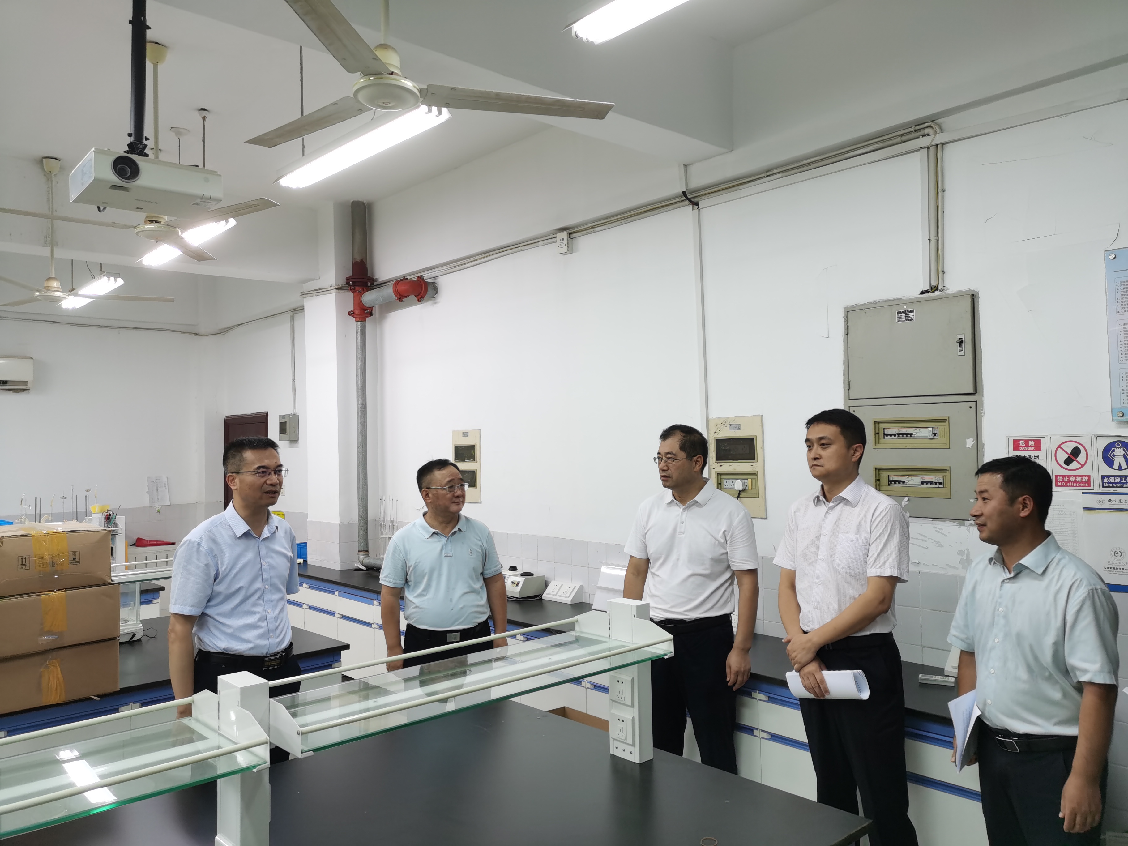 學院領導帶隊檢查暑期校園各項工作，確保校園安全與秩序井然