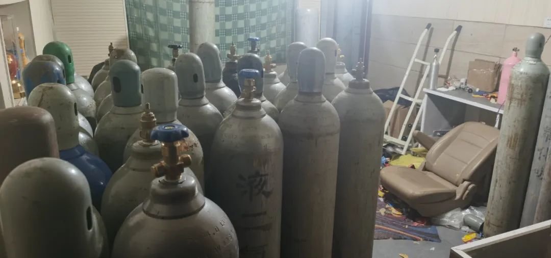 全市笑氣濫用治理工作專題調(diào)研在我院展開(kāi)，市人大進(jìn)行深入調(diào)研