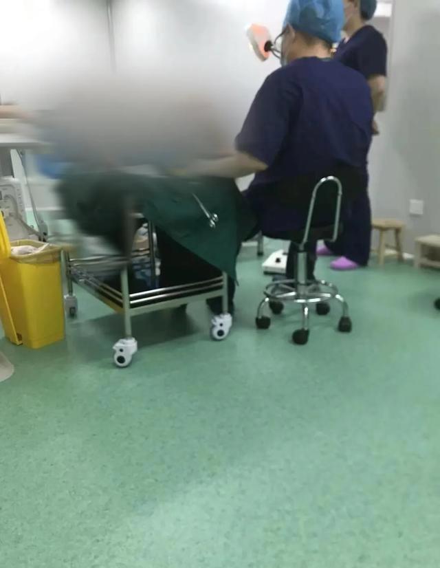 學(xué)院召開(kāi)實(shí)驗(yàn)室安全工作會(huì)議，筑牢安全防線，推動(dòng)科研發(fā)展助力器