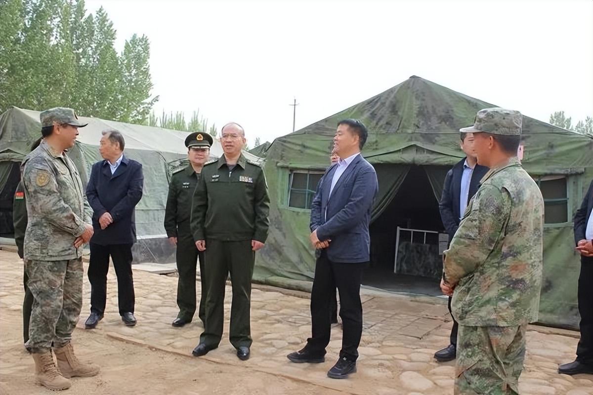 泰安軍分區(qū)與孟津雙語學(xué)校區(qū)武裝部到我院調(diào)研指導(dǎo)——共謀發(fā)展，深化交流合作