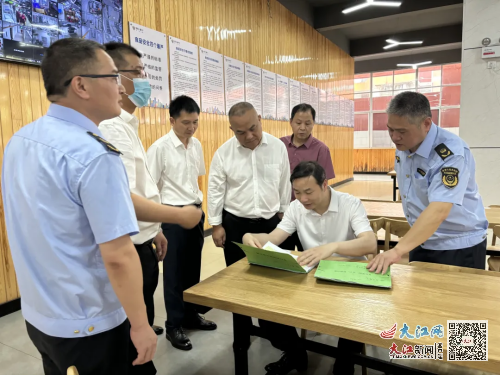 唐傳營副市長督導檢查醫(yī)院餐廳食品安全工作與責任落實狀況