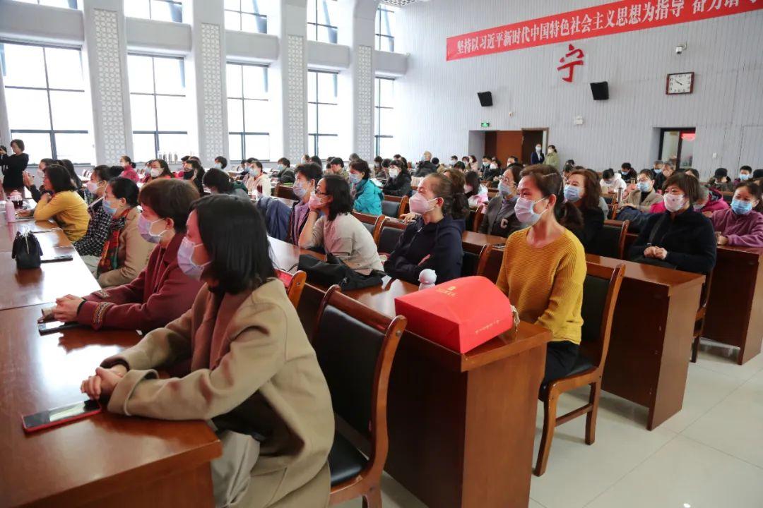 學院召開課程思政建設(shè)與首課負責制研討會，聚焦2023年度工作