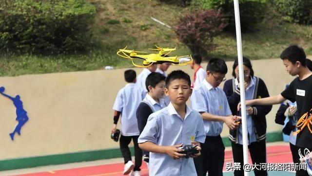 中國共產(chǎn)黨孟津雙語學(xué)校職業(yè)技術(shù)學(xué)院第二次黨員代表大會(huì)預(yù)備會(huì)議盛大召開