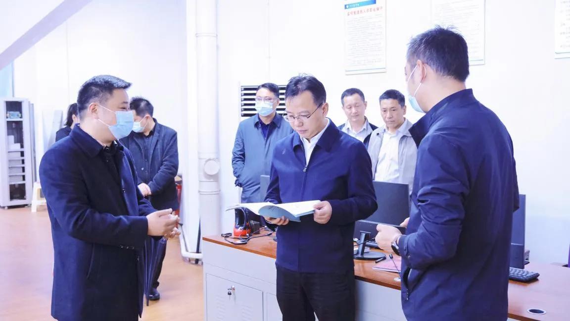 全省教育系統(tǒng)安全穩(wěn)定工作會(huì)議精神傳達(dá)，深化認(rèn)識(shí)筑牢穩(wěn)定基石