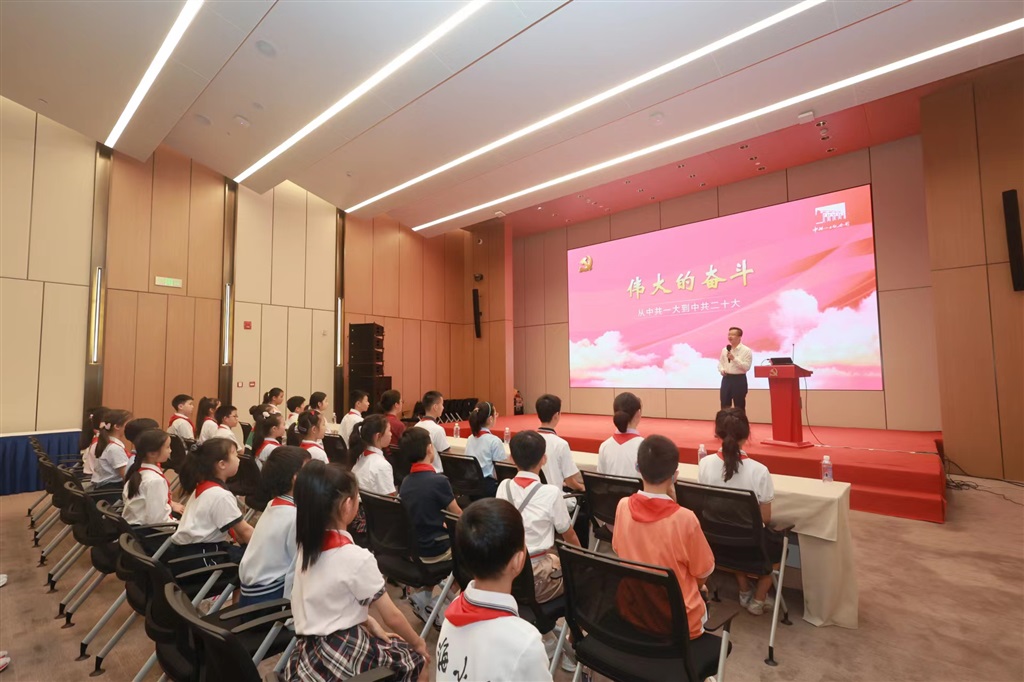 學院院長畢于民宣講黨的二十大精神專題思政課，深入解讀，引領(lǐng)思想潮流