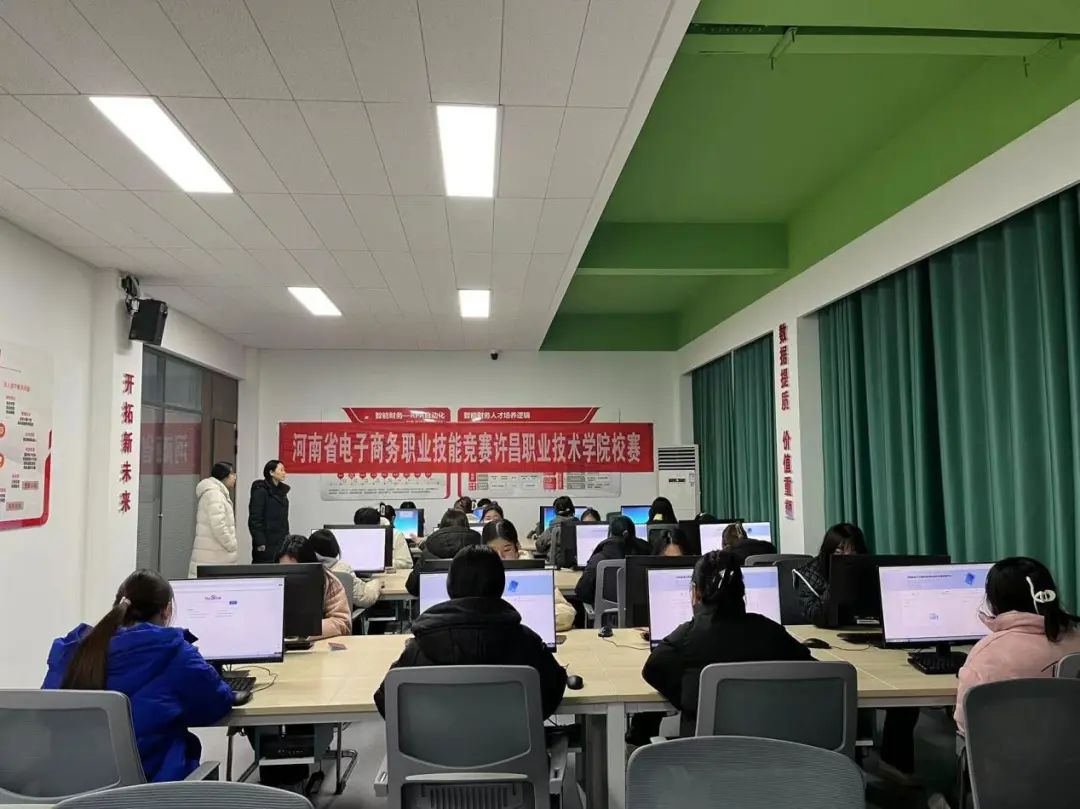 市中華職教社孟津雙語(yǔ)學(xué)校職業(yè)技術(shù)學(xué)院小組學(xué)習(xí)交流活動(dòng)紀(jì)實(shí)，深化學(xué)習(xí)交流，共促成長(zhǎng)發(fā)展