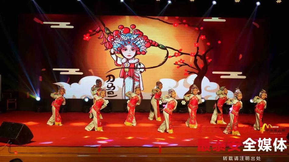 學(xué)院與魯普耐特集團校企合作簽約儀式成功舉行，共筑未來教育新篇章，攜手共創(chuàng)輝煌