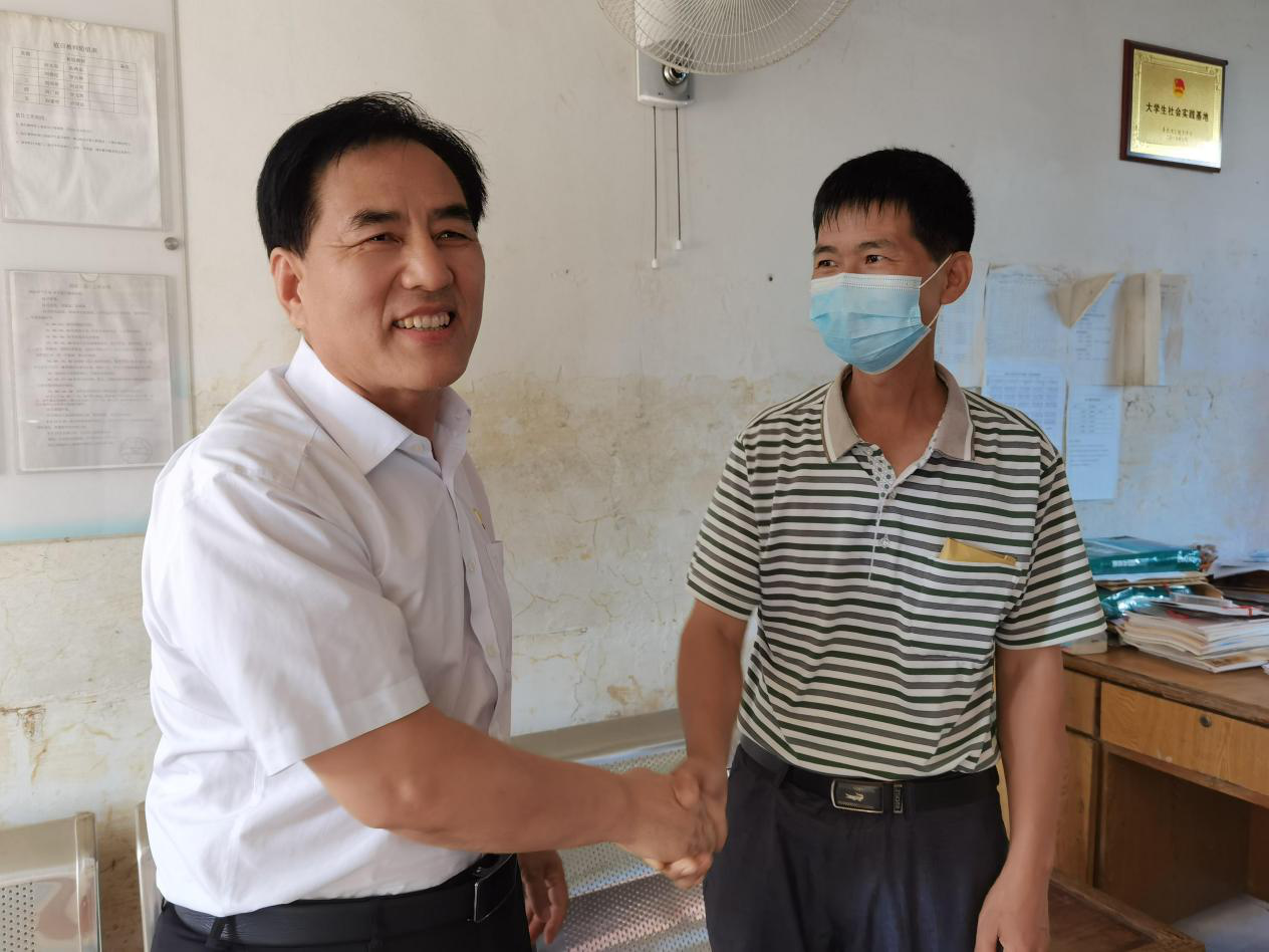 市委常委宣傳部長劉洪海教師節(jié)走訪慰問我院，溫暖人心鼓舞士氣