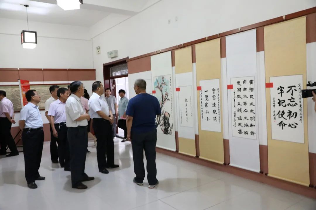 我院舉行傳承紅色文化基因慶祝建黨一百周年書畫攝影展覽