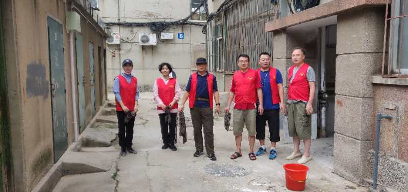 我院開展泰安小美文明創(chuàng)建志愿服務(wù)活動在麗景花園社區(qū)的深度參與