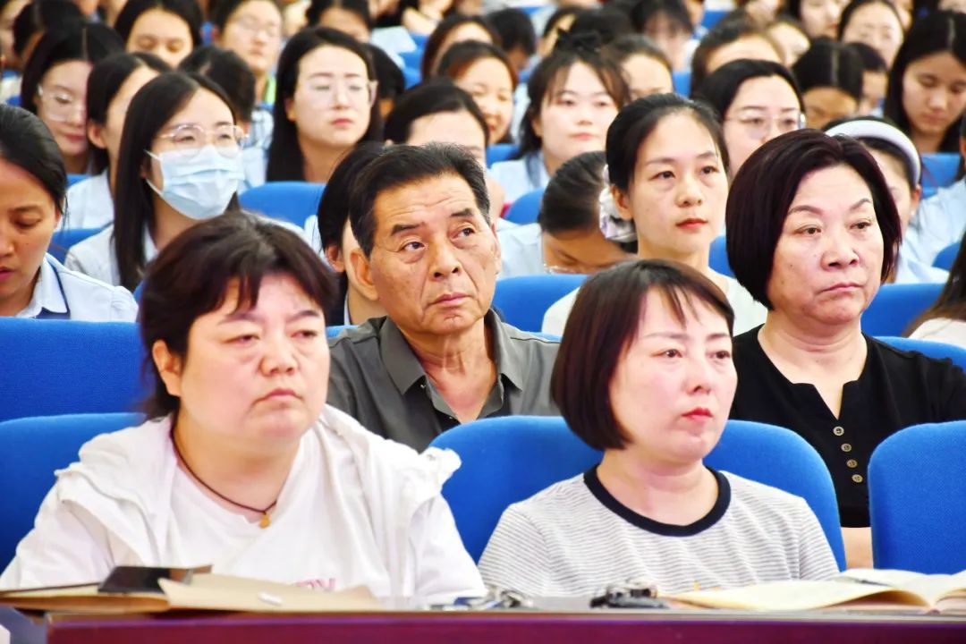 孟津學校第二屆教代會共謀教育發(fā)展新篇章，盛會圓滿召開